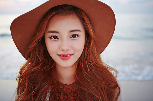 포토 JPG 주간 모자 여자 여유 여행 휴식 한국 한명 서기 미소 사람 동양인 상반신 20대 성인 해변 야외 앞모습 제주도 한국인 여자만 여자한명만 성인여자만 청년만 청년여자만 성인한명만 청년여자한명만 성인여자한명만 성인만 국내포토 자연요소 1 잡화 감정 아시아 바다 뷰포인트 컨셉 모션 표정 인종 청년 파일형식