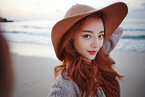 포토 JPG 주간 모자 여자 여유 여행 휴식 한국 한명 서기 미소 사람 동양인 상반신 20대 성인 해변 야외 옆모습 제주도 한국인 여자만 여자한명만 성인여자만 청년만 청년여자만 성인한명만 청년여자한명만 성인여자한명만 성인만 국내포토 자연요소 1 잡화 감정 아시아 바다 뷰포인트 컨셉 모션 표정 인종 청년 파일형식