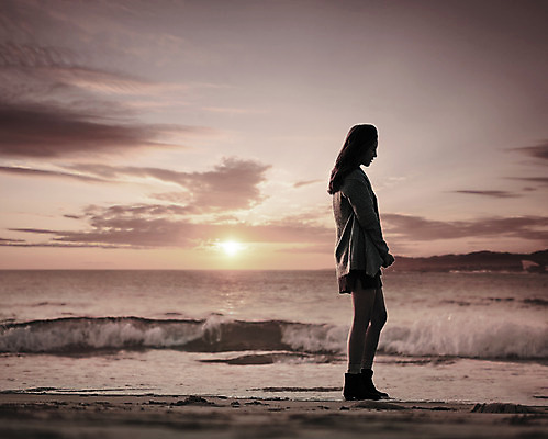 포토 JPG 주간 전신 구름 여자 여유 여행 하늘 휴식 한국 한명 서기 사람 동양인 20대 성인 해변 야외 옆모습 제주도 노을 한국인 여자만 여자한명만 성인여자만 청년만 청년여자만 성인한명만 청년여자한명만 성인여자한명만 성인만 국내포토 자연요소 1 감정 아시아 바다 뷰포인트 컨셉 모션 인종 청년 파일형식