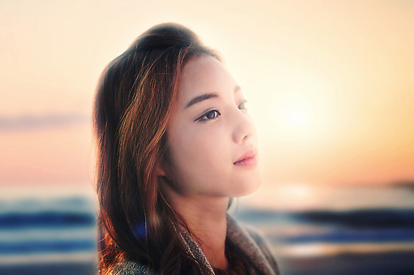 포토 JPG 주간 여자 여유 여행 휴식 한국 한명 서기 사람 동양인 상반신 20대 성인 해변 야외 앞모습 햇빛 제주도 한국인 여자만 여자한명만 성인여자만 청년만 청년여자만 성인한명만 청년여자한명만 성인여자한명만 성인만 국내포토 자연요소 1 감정 아시아 바다 뷰포인트 컨셉 모션 인종 청년 태양 파일형식