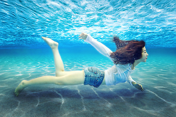 포토 JPG 주간 전신 여자 여유 바다 여행 한국 한명 사람 동양인 20대 성인 야외 옆모습 제주도 수중 수영 한국인 여자만 여자한명만 성인여자만 청년만 청년여자만 성인한명만 청년여자한명만 성인여자한명만 성인만 수중사진 국내포토 자연요소 1 감정 아시아 뷰포인트 인종 청년 수상스포츠 파일형식