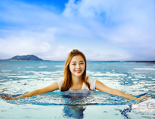 포토 JPG 주간 구름 여자 여유 바다 여행 하늘 휴식 한국 한명 미소 사람 동양인 상반신 20대 성인 야외 앞모습 제주도 수영 한국인 여자만 여자한명만 성인여자만 청년만 청년여자만 성인한명만 청년여자한명만 성인여자한명만 성인만 국내포토 자연요소 1 감정 아시아 뷰포인트 컨셉 표정 인종 청년 수상스포츠 파일형식