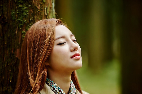 포토 JPG 주간 나무 여자 여유 여행 휴식 한국 한명 서기 미소 사람 동양인 상반신 20대 성인 야외 제주도 눈감음 기댐 트래킹 한국인 숲 상쾌 여자만 여자한명만 성인여자만 청년만 청년여자만 성인한명만 청년여자한명만 성인여자한명만 성인만 국내포토 자연요소 식물 1 감정 아시아 컨셉 모션 레저 표정 인종 청년 파일형식