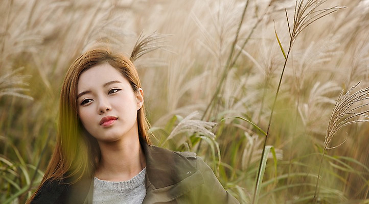 포토 JPG 주간 여자 여유 여행 휴식 한국 한명 서기 사람 동양인 상반신 20대 성인 야외 앞모습 제주도 산책 한국인 억새 억새밭 여자만 여자한명만 성인여자만 청년만 청년여자만 성인한명만 청년여자한명만 성인여자한명만 성인만 국내포토 자연요소 식물 1 감정 아시아 뷰포인트 컨셉 모션 인종 청년 파일형식