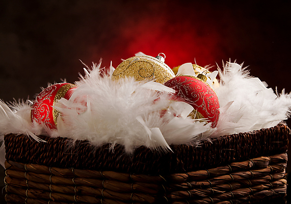 포토 JPG 해외이미지 전통 종교 크리스마스 겨울 공 가족 휴가 새해 기념 선물 이벤트 사람없음 장식 빛 크리스마스트리 산타클로스 파티 축제 흰색 원형 예수 12월 깃털 부드러움 해외202004 해외포토 도형 계절 기념일 컬러 관계 신_종교 감각 날짜 파일형식 이미지허브