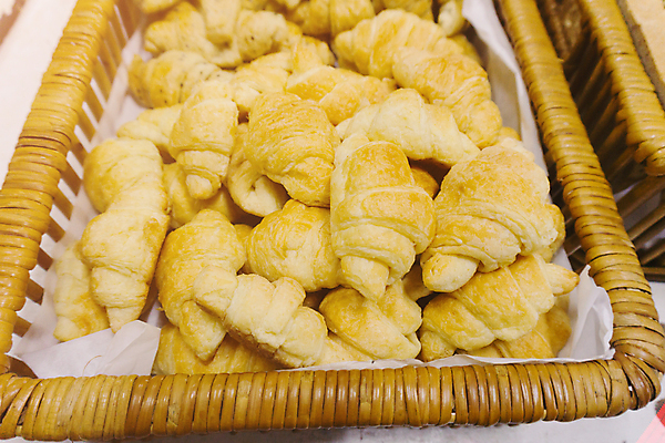 포토 JPG 해외이미지 전통 음식 빵 백그라운드 자연 탁자 건강 사람없음 갈색 우주 주방 검은색 식사 칠판 어둠 빵집 수확 껍질 흰색 시골 신선 맛 아침식사 제조 정상 낟알 밀 굽기 유기농 슬라이스 롤 밀가루 버터 장인 덩어리 내추럴 프랑스어 부스러기 옛날 이스트 핸드메이드 호밀 해외202004 해외포토 문자 웰빙 컬러 가구 컨셉 농업 곡류 상점 가루 구이 생태계 파일형식 이미지허브