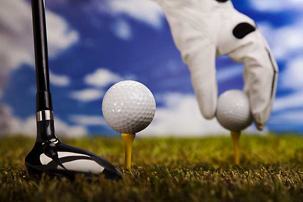 포토 JPG 해외이미지 라이프스타일 스포츠 장갑 골프 공 골프장 놀이 골프공 잔디 사람없음 야외 초록색 일몰 골프채 운전 게임 운전사 골퍼 닫기 철 집중 묘사 오브젝트 클럽 휴양지 슛 골프티 제어 페어웨이 해외202004 해외포토 식물 직업 잡화 컬러 컨셉 스포츠시설 모션 운동선수 골프용품 생활 구기 노을 장소 파일형식 이미지허브