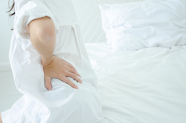 포토 JPG 해외이미지 백인 여자 백그라운드 신체 베개 아침 근육 주택 따뜻함 건강 병원 관리 성인 사람없음 그래픽 빨간색 디지털 검은색 침실 방 고통 회색 터치 의사 침대 긴급 신장 질병 작음 큼 담요 오브젝트 어깨 합성 암 매트리스 해외202004 해외포토 주간 서양인 감정 컬러 가구 의학 침구 사람 건물 신체부위 의료진 비뇨기관 크기 파일형식 이미지허브