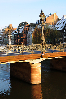 포토 JPG 해외이미지 건축양식 사람없음 관광지 프랑스 역사 천연기념물 프랑스어 옛날 스트라스부르 해외202004 해외포토 문자 건축 유럽 여행 파일형식 이미지허브