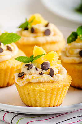 포토 JPG 해외이미지 열매 음식 빵 백그라운드 크리스마스 오렌지 과일 탁자 디저트 바나나 건강 사람없음 목재 빨간색 갈색 케이크 초콜릿 빵집 흰색 대접 신선 달콤 맛 아침식사 설탕 컵케이크 굽기 먹기 만족 블루베리 산딸기 머핀 건포도 고립 페스츄리 핸드메이드 해외202004 해외포토 나무 식물 기념일 감정 컬러 가구 컨셉 재료 모션 포도 상점 식사 구이 건과일 파일형식 이미지허브