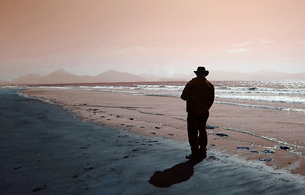 포토 JPG 해외이미지 실루엣 모래 파도 바다 여행 백그라운드 자연 하늘 휴가 휴식 산 그림자 풍경 사람없음 물 여름 태양 걷기 꿈 검색 공상 이국적 파라다이스 혼자 카피스페이스 해외202004 해외포토 자연요소 계절 컨셉 모션 촬영기법 공백 생태계 파일형식 이미지허브