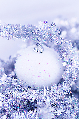 포토 JPG 해외이미지 전통 디자인 계절 행복 별 백그라운드 크리스마스장식 크리스마스 겨울 패턴 일러스트 공 휴가 기념 선물 사람없음 장식 파란색 빛 컬러풀 축제 놀람 축하 은색 12월 연도 해외202004 해외포토 자연요소 기념일 감정 컬러 컨셉 무늬 표정 날짜 파일형식 이미지허브