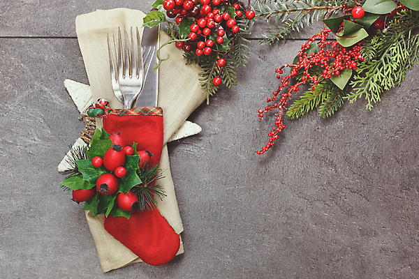 포토 JPG 해외이미지 전통 식기 디자인 계절 별 음식 포크 컨셉 크리스마스 겨울 탁자 휴가 새로움 양말 주택 아이디어 사람없음 장식 빨간색 초록색 빛 세트 식당 축제 식사 저녁식사 어둠 침묵 기구 축하 화려 칼 고급 우아함 은색 저녁 메뉴 냅킨 초대 설정 뷔페 옛날 접수 해외202004 해외포토 자연요소 기념일 컬러 가구 건물 상점 소리 야간 파일형식 이미지허브