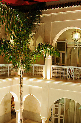 포토 JPG 해외이미지 별 여행 건축양식 아프리카 호텔 주택 사람없음 내부 건물 목재 장식 침실 방 역사 고급 큼 오두막 빌라 5 모로코 옛날 전환 스타일 해외202004 해외포토 자연요소 나무 건축물 건축 나라 컨셉 재료 숙소 숫자 크기 파일형식 이미지허브