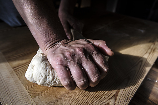 포토 JPG 해외이미지 음식 빵 농업 자연 탁자 피자 건강 요리 사람없음 목재 물 햇빛 케이크 주방 숟가락 힘 젖음 에너지 성장 업무 맛 설탕 시리얼 밀 지중해 순수 준비 상승 반죽 밀가루 소금 먼지 레시피 성분 내추럴 어려움 이스트 해외202004 해외포토 자연요소 나무 산업 바다 가구 컨셉 재료 디저트 곡류 패스트푸드 서양음식 수저 태양 작업 가루 생태계 파일형식 이미지허브