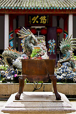 포토 JPG 해외이미지 전통 종교 문화 상징 여행 불교 사람없음 내부 컬러풀 조각상 중국 용 사찰 원주민 철 향기 베트남 모자이크 신성 사당 해외202004 해외포토 아시아 컬러 종교건축 조형물 동남아시아 아프리카인 냄새 파일형식 이미지허브