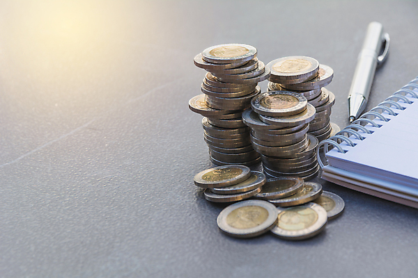 포토 JPG 해외이미지 식물 백그라운드 컨셉 돈 비즈니스 성공 사람없음 금융 사무실 숫자 쌓기 탑 금속 동전 검은색 저축 흰색 업무 그룹 변화 재산 황금 주식 심볼 사인 싱글 투자 상업 보물 회계 계산서 많음 해외202004 해외포토 문자 건축물 컬러 모션 재질 경제 작업 파일형식 이미지허브