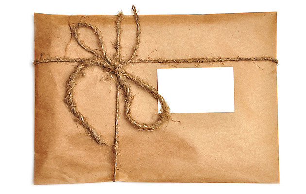 포토 JPG 해외이미지 종이 교통시설 모션 선물 사람없음 상자 갈색 화물 신용카드 오브젝트 패키지 노끈 판지 취급주의 해외202004 해외포토 줄 컬러 교통 경고 금융 운송업 시설 파일형식 이미지허브