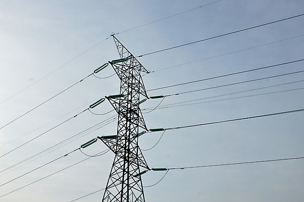 포토 JPG 해외이미지 식물 실루엣 산업 선 백그라운드 밭 건축양식 통신 하늘 사람없음 파란색 빛 환경 탑 금속 힘 장비 발전기 에너지 네트워크 역 위험 전염 철사 볼트 봉 철탑 엔진 공학 변압기 분배 전압 철강 현재 힘찬 공급 해외202004 해외포토 건축물 교육 건축 컬러 컨셉 농업 교통시설 재질 촬영기법 발전소 공구 질병 감염 파일형식 이미지허브