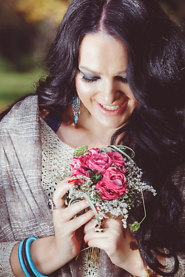 포토 JPG 해외이미지 나무 식물 모델 1 라이프스타일 응시 드레스 공원 여자 꽃잎 꽃 행복 감정 얼굴 분홍색 결혼 생각 밭 자연 하늘 휴식 발렌타인데이 건강 사랑 한명 미소 사람 야외 초록색 빛 햇빛 태양 장미 유행 정원 맑음 일몰 봄 기쁨 자유 수확 벚꽃 가을 신선 잡기 우아함 원예 복고 냄새 엽서 내추럴 배려 해외202004 해외포토 자연요소 시선 옷 계절 공공시설 컬러 컨셉 농업 모션 데이이벤트 날씨 표정 이벤트 취미 생활 신체부위 노을 편지 생태계 파일형식 이미지허브