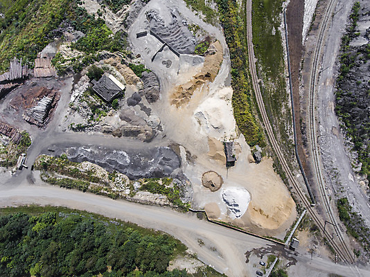 포토 JPG 해외이미지 산업 모래 공장 조류 안테나 풍경 사람없음 모래사장 노란색 기계 흙 회색 탐험 바위 구멍 황금 석유 위험 큼 굴착기 철 발굴 먼지 자원 폴란드 깊이 드론 석탄 지질 지질학 해외202004 해외포토 동물 교육 유럽 바다 컬러 컨셉 통신 공업 돌_바위 중장비 크기 파일형식 이미지허브