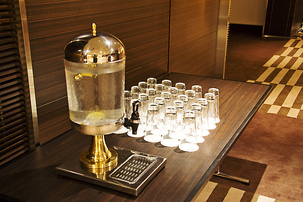 포토 JPG 해외이미지 안경 음료 유리 사람없음 물 갈증 해외202004 해외포토 자연요소 잡화 재질 파일형식 이미지허브