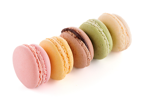 포토 JPG 해외이미지 실내 사람없음 달콤 흰배경 일렬 마카롱 해외202004 알록달록 해외포토 백그라운드 디저트 내부 컬러풀 흰색 맛 파일형식 이미지허브