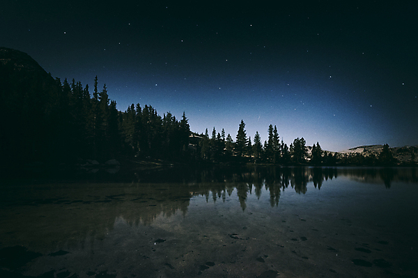 포토 JPG 해외이미지 공원 별 호수 여행 자연 하늘 날씨 휴가 산 국립공원 풍경 사람없음 야외 물 여름 반사 환경 미국 하이킹 황무지 고독 보호 야간 숲 달빛 배낭여행 캘리포니아 멀리 기후변화 요세미티국립공원 해외202004 해외포토 자연요소 계절 공공시설 감정 컨셉 북아메리카 레저 달 변화 생태계 파일형식 이미지허브