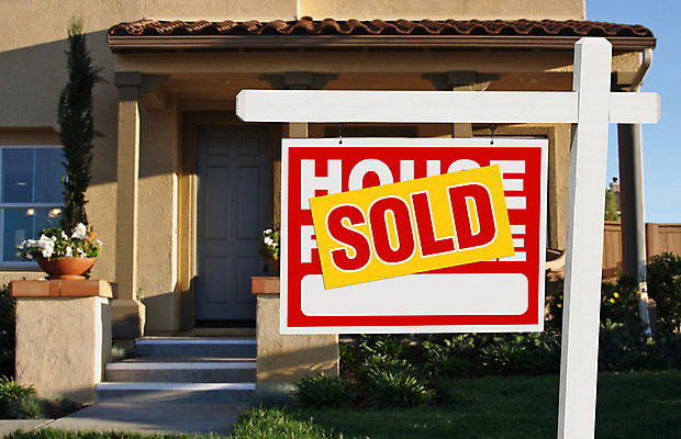 포토 JPG 해외이미지 구름 열쇠 부동산 아파트 주택 사람없음 건물 금융 판매 재산 구매 사인 가치 대출 렌탈 해외202004 해외포토 자연요소 건축물 경제 쇼핑 파일형식 이미지허브