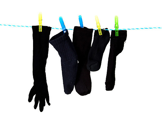 포토 JPG 해외이미지 옷 선 백그라운드 가사 양말 건조 매달리기 사람없음 젖음 신선 면 씻기 빨래 빨랫줄 오브젝트 빨래집게 고립 위생관리 해외202004 해외포토 줄 모션 집게 관리 청결 파일형식 이미지허브