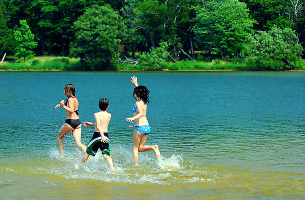 포토 JPG 해외이미지 라이프스타일 호수 어린이 바다 자연 놀이 휴가 수영장 3 사람 소년 야외 10대 세명 물 파란색 달리기 수영 그룹 떨어짐 씻기 흥분 다이빙 스플래쉬 해외202004 해외포토 자연요소 남자 감정 컬러 컨셉 모션 청소년 생활 청결 수상스포츠 생태계 수중스포츠 파일형식 이미지허브