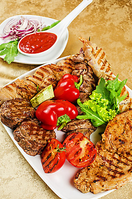 포토 JPG 해외이미지 접시 음식 조각 토마토 채소 양파 건강 육류 돼지고기 스테이크 요리 사람 사람없음 빨간색 초록색 노란색 식사 저녁식사 버섯 샐러드 소고기 금지 튀김 뜨거움 고명 우아함 맛 그릴 바비큐 강의 자르기 굽기 먹기 메인 만족 준비 후추 갈비뼈 점심식사 해외202004 해외포토 식기 감정 컬러 컨셉 식재료 모션 주방용품 뼈 서양음식 구이 향신료 파일형식 이미지허브