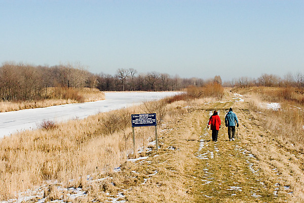 포토 JPG 해외이미지 나무 라이프스타일 공원 여자 남자 길 장갑 2 겨울 자국 자연 하늘 함께함 건강 요리사모자 경고 사람 성인 사람없음 야외 빨간색 파란색 운동 반사 갈색 걷기 냉동 얼음 산책 하이킹 추위 코트 습지 시원함 쌍둥이 사인 옷입기 대칭 하이커 해외202004 손모아장갑 해외포토 자연요소 식물 모자_잡화 잡화 계절 공공시설 컬러 여행 컨셉 가족 모션 레저 휴식 생활 요리사 외투 생태계 파일형식 이미지허브
