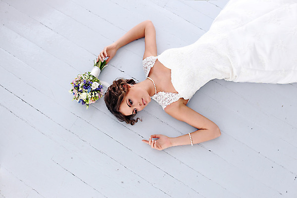 포토 JPG 해외이미지 백인 헤어스타일 응시 드레스 옷 여자 꽃 행복 얼굴 꽃다발 결혼 꽃무늬 목걸이 바닥 사랑 한명 사람 성인 목재 벚꽃 흰색 축하 파마 개화 우아함 약혼 거짓말 해외202004 해외포토 서양인 나무 식물 1 시선 감정 컬러 컨셉 무늬 재료 장신구 이벤트 신체부위 약속 파일형식 이미지허브