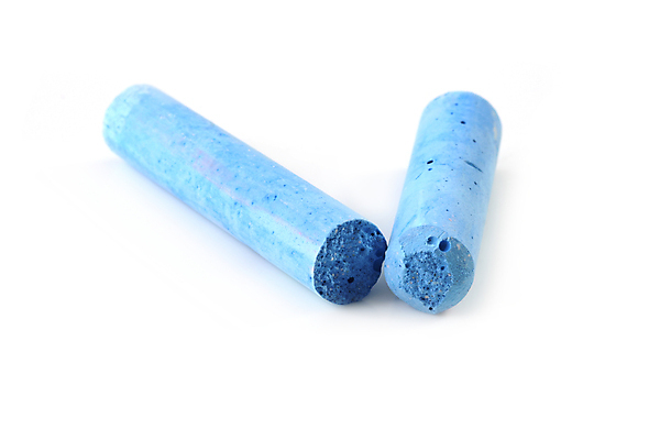 포토 JPG 해외이미지 미술 사람없음 가로 파란색 컬러풀 한개 사진촬영 장비 막대기 흰배경 분필 깨짐 파스텔톤 해외202004 해외포토 1 컬러 백그라운드 컨셉 문화예술 촬영 흰색 초크 파일형식 이미지허브