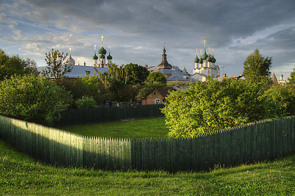 포토 JPG 해외이미지 전통 기독교 종교 십자가 건축양식 하늘 주택 사람없음 목재 성당 교회 사찰 역사 러시아 수도원 옛날 해외202004 해외포토 나무 건축 유럽 재료 종교건축 건물 파일형식 이미지허브