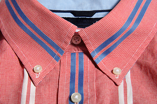 포토 JPG 해외이미지 옷 셔츠 사람없음 빨간색 파란색 유행 줄무늬 직물 면 묘사 오브젝트 질감 웨어러블 스타일 해외202004 해외포토 컬러 상의 무늬 파일형식 이미지허브