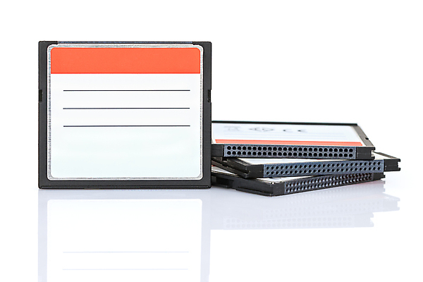 포토 JPG 해외이미지 디자인 그림자 안전 사람없음 컴퓨터 카메라 디지털 자료 장비 운전 흰색 신용카드 막대기 오브젝트 속도 흰배경 보안 전자 수납 타입 멀티미디어 고립 램 해외202004 해외포토 컬러 백그라운드 모션 금융 전자제품 파일형식 이미지허브