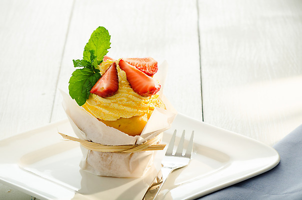 포토 JPG 해외이미지 1 접시 리본 종이 커피 음식 백그라운드 포크 잎 딸기 디저트 귤 사람없음 장식 컵 노란색 파티 케이크 얼음 소용돌이 흰색 축하 신선 시간 생일 차 달콤 맛 설탕 컵케이크 굽기 먹기 레몬 뿌리기 민트 크림 묘사 싱글 머핀 버터 바닐라 페스츄리 프로스팅 해외202004 해외포토 자연요소 식물 식기 기념일 음료 빵 컬러 컨셉 과일 모션 이벤트 회오리 구이 허브 제빵 파일형식 이미지허브