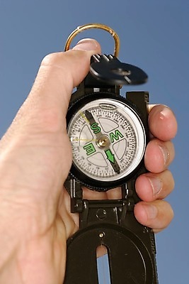 포토 JPG 해외이미지 여행 지도 가이드 사람없음 나침반 방향 오브젝트 뿌리 청동 북쪽 동쪽 남쪽 방법 서쪽 해외202004 해외포토 직업 파일형식 이미지허브