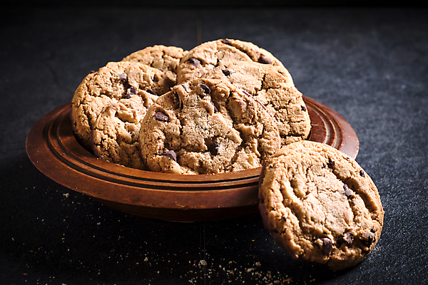 포토 JPG 해외이미지 음식 백그라운드 디저트 사탕 사람없음 쌓기 쿠키 초콜릿 견과류 대접 신선 황금 달콤 폐기물 설탕 굽기 먹기 기아 배고픔 묘사 속도 유기농 질감 밀가루 호두 나눔 부스러기 해로움 핸드메이드 안락 해외202004 해외포토 웰빙 컨셉 모션 맛 쓰레기 가루 구이 사회이슈 파일형식 이미지허브