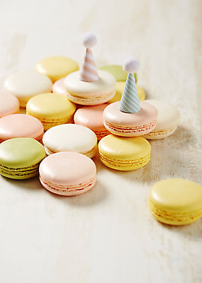 포토 JPG 스튜디오촬영 음식 백그라운드 디저트 실내 사람없음 파티 고깔모자 달콤 마카롱 국내포토 모자_잡화 이벤트 내부 맛 파일형식