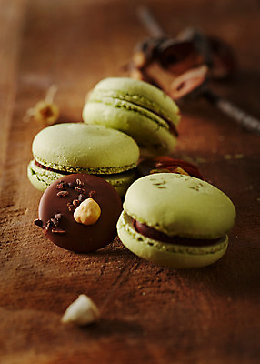 포토 JPG 스튜디오촬영 음식 컬러 백그라운드 디저트 실내 사람없음 아웃포커스 갈색 달콤 마카롱 국내포토 촬영기법 내부 맛 파일형식