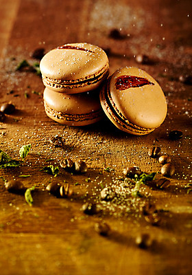 포토 JPG 스튜디오촬영 음식 컬러 백그라운드 디저트 실내 사람없음 아웃포커스 갈색 원두 달콤 마카롱 국내포토 커피 촬영기법 내부 맛 파일형식