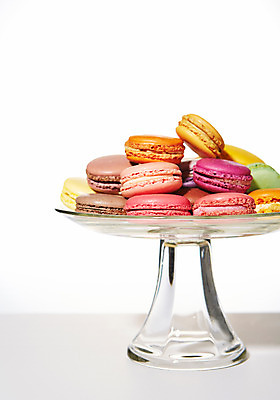 포토 JPG 스튜디오촬영 접시 음식 백그라운드 디저트 실내 사람없음 컬러풀 달콤 마카롱 국내포토 식기 컬러 내부 맛 파일형식