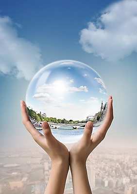 PSD 구름 편집 편집이미지 손 하늘 한명 들기 풍경 건물 신체부위 강 도시풍경 양손 도시 구슬 가교 이미지편집 자연요소 1 건축물 모션 사람 파일형식