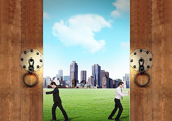 전신 PSD 서양인 외국인 백인 구름 편집 편집이미지 남자 비즈니스 모션 하늘 서기 사람 정장 빌딩 잔디 20대 성인 두명 옆모습 문 도시 비즈니스맨 오픈 밀기 대문 문고리 남자만 성인남자만 청년만 청년남자만 성인만 이미지편집 자연요소 식물 옷 뷰포인트 인종 청년 건물 직장인 파일형식