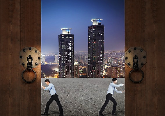 전신 PSD 서양인 외국인 백인 편집 편집이미지 남자 야경 비즈니스 모션 서기 사람 정장 빌딩 20대 성인 두명 옆모습 문 도시 비즈니스맨 오픈 밀기 대문 문고리 남자만 성인남자만 청년만 청년남자만 성인만 이미지편집 옷 뷰포인트 인종 청년 건물 직장인 야간 파일형식 풍경_경치