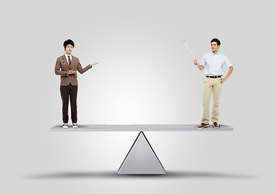 전신 PSD 외국인 편집 편집이미지 학생 교육 남자 교복 남학생 청소년 안내 저울 서기 들기 사람 동양인 손짓 두명 10대 교사 한국인 균형 청소년교육 지시봉 시소 남자만 십대만 십대남자만 이미지편집 직업 옷 모션 인종 놀이기구 파일형식