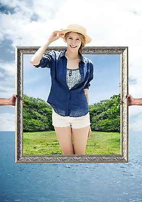 PSD 서양인 외국인 나무 식물 백인 구름 편집 편집이미지 모자 손 여자 여유 바다 여행 액자 하늘 휴가 휴식 프레임 한명 서기 웃음 들기 사람 상반신 20대 성인 라이프 신체부위 기념사진 청년만 성인한명만 성인만 이미지편집 자연요소 1 잡화 감정 컨셉 모션 표정 인종 청년 생활 파일형식